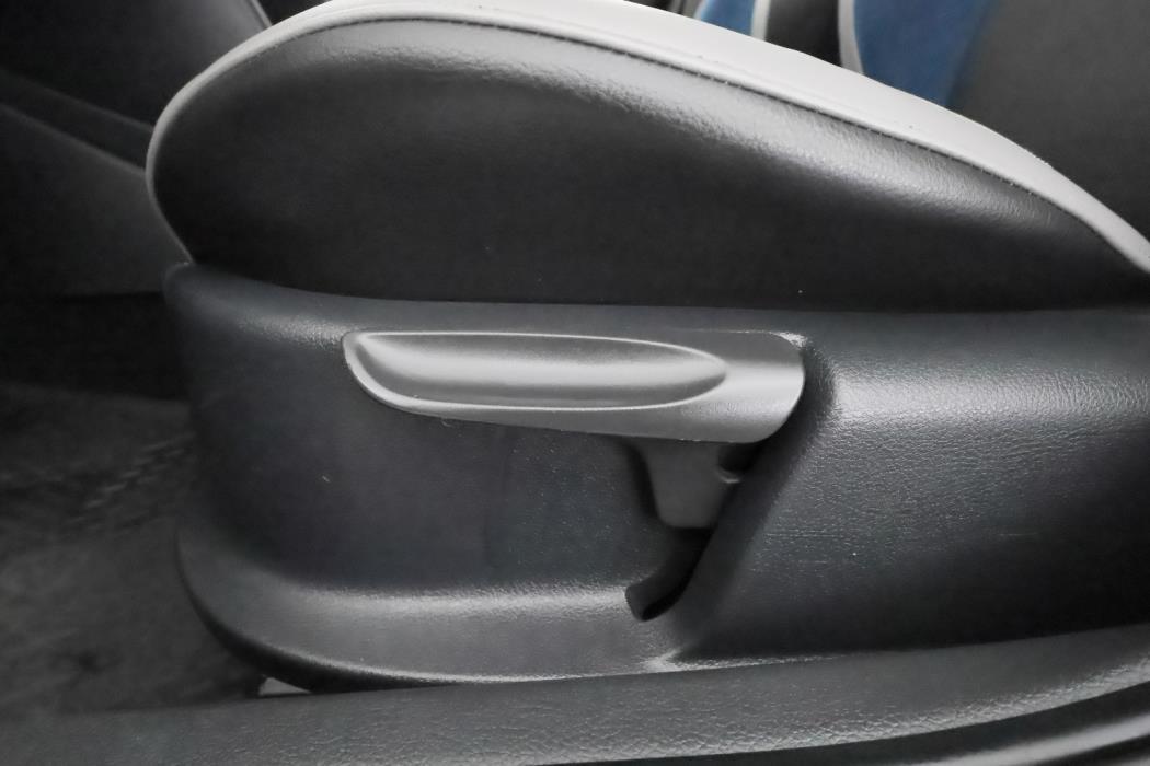 VOLKSWAGEN Polo 2014