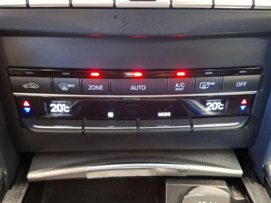 MERCEDES-BENZ E 2014