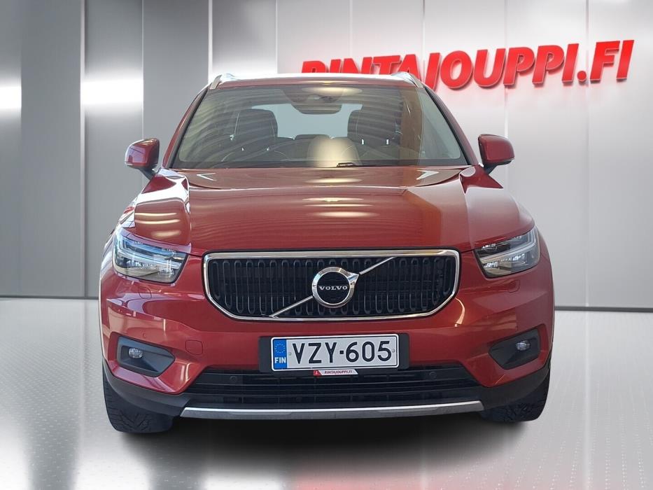 VOLVO XC40 2019