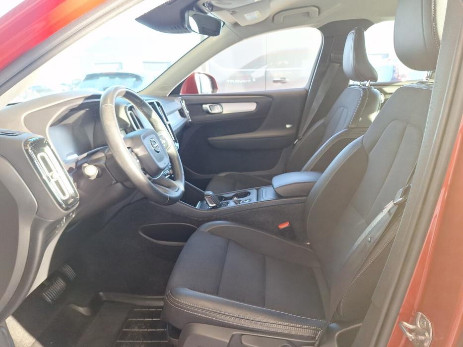 VOLVO XC40 2019