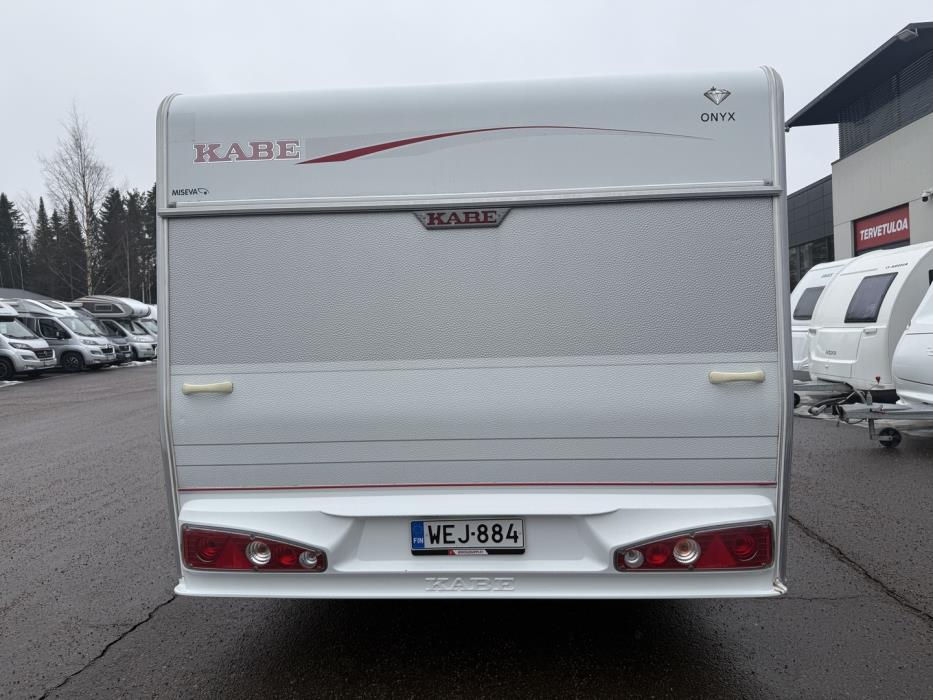 KABE ONYX 2013