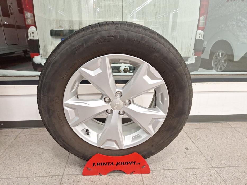 SUBARU Forester 2015