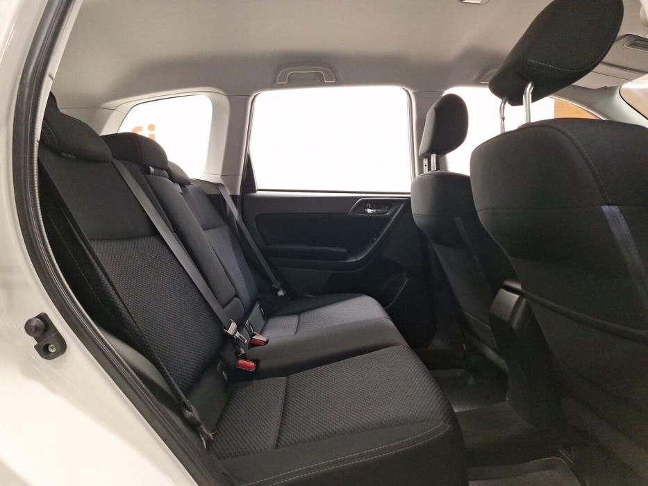 SUBARU Forester 2015