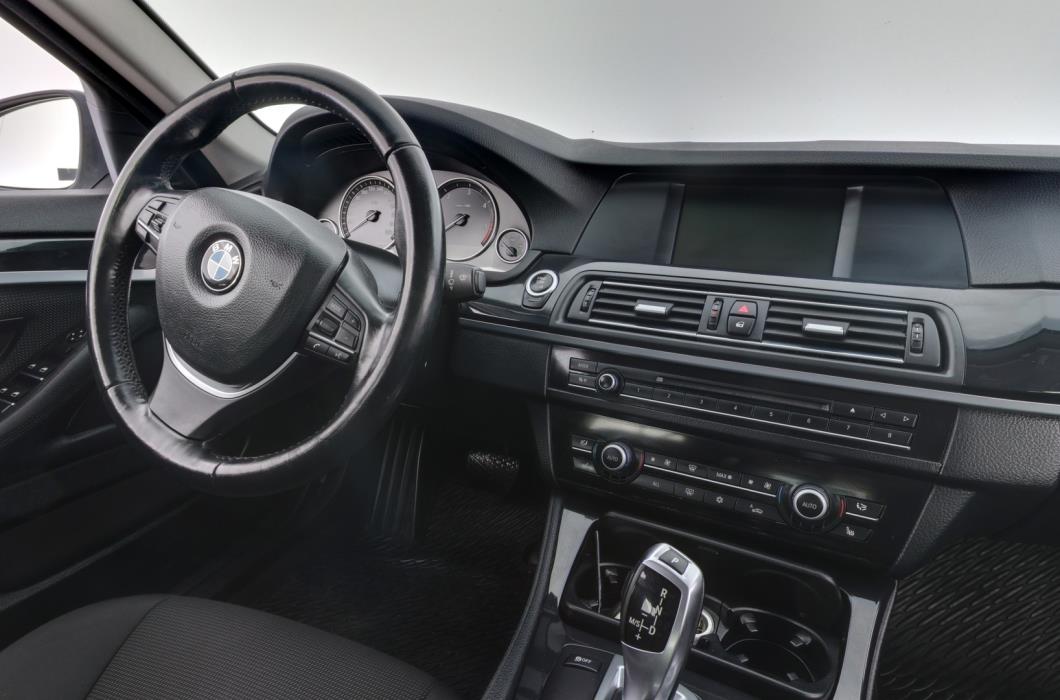 BMW 520 2011