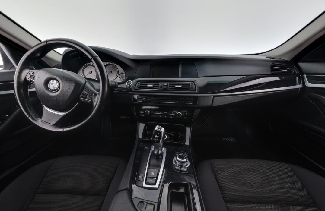 BMW 520 2011