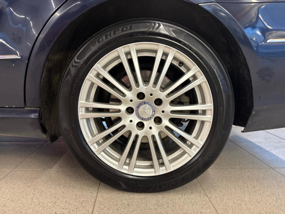 MERCEDES-BENZ E 2012
