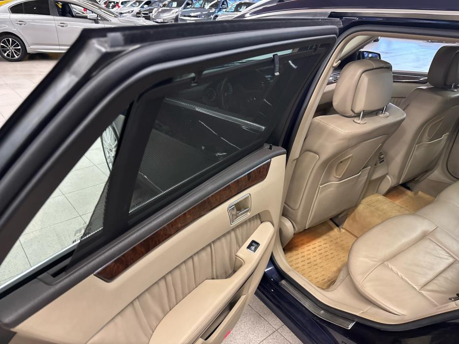 MERCEDES-BENZ E 2012