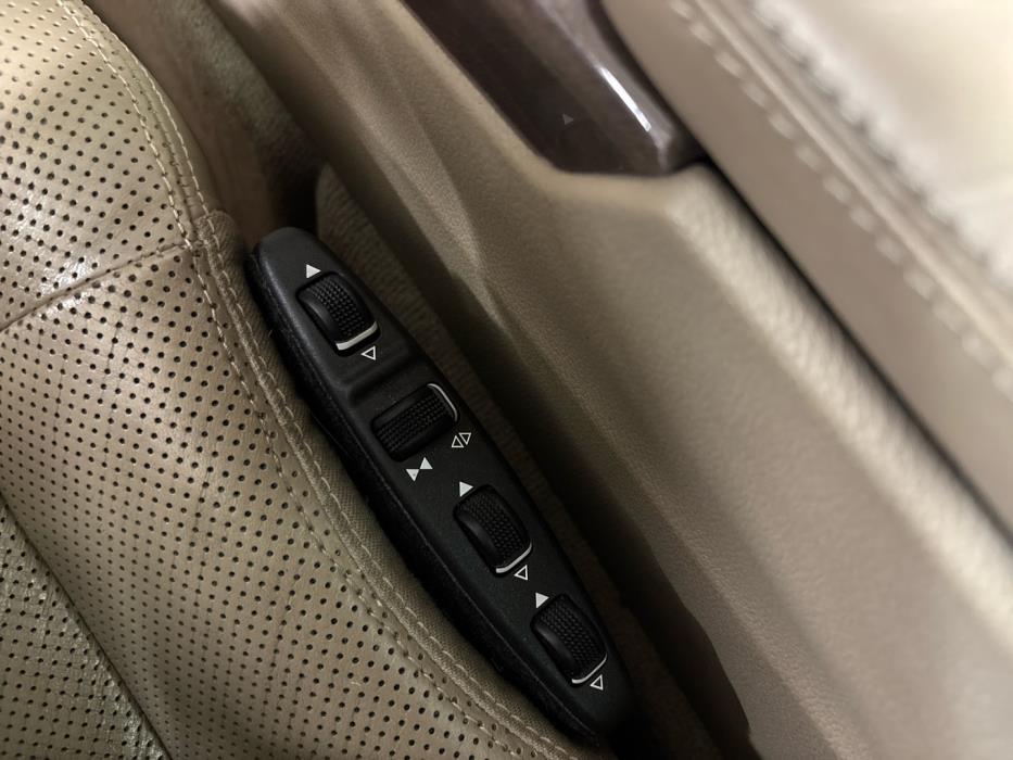 MERCEDES-BENZ E 2012