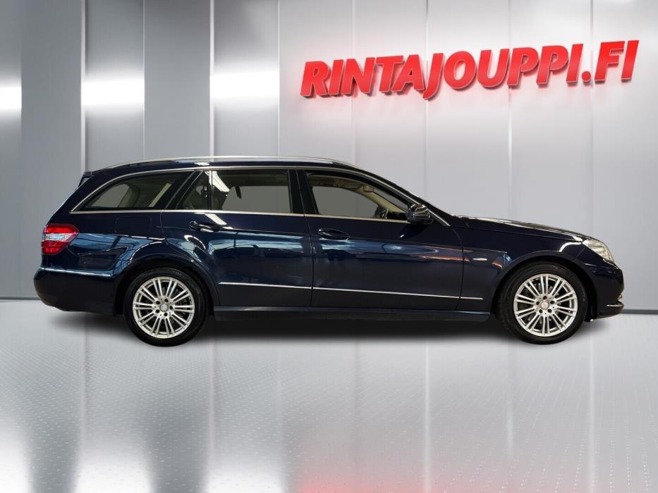 MERCEDES-BENZ E 2012