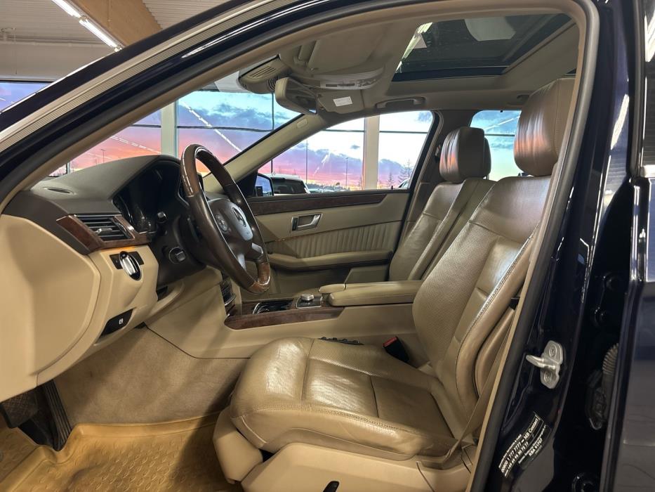MERCEDES-BENZ E 2012