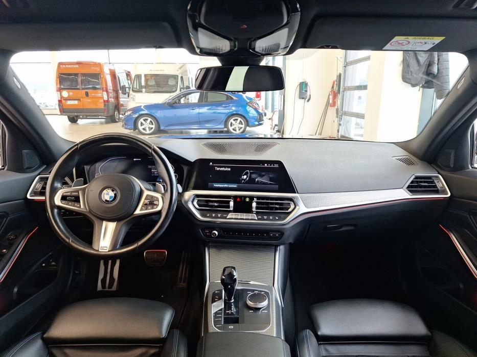 BMW 330 2021