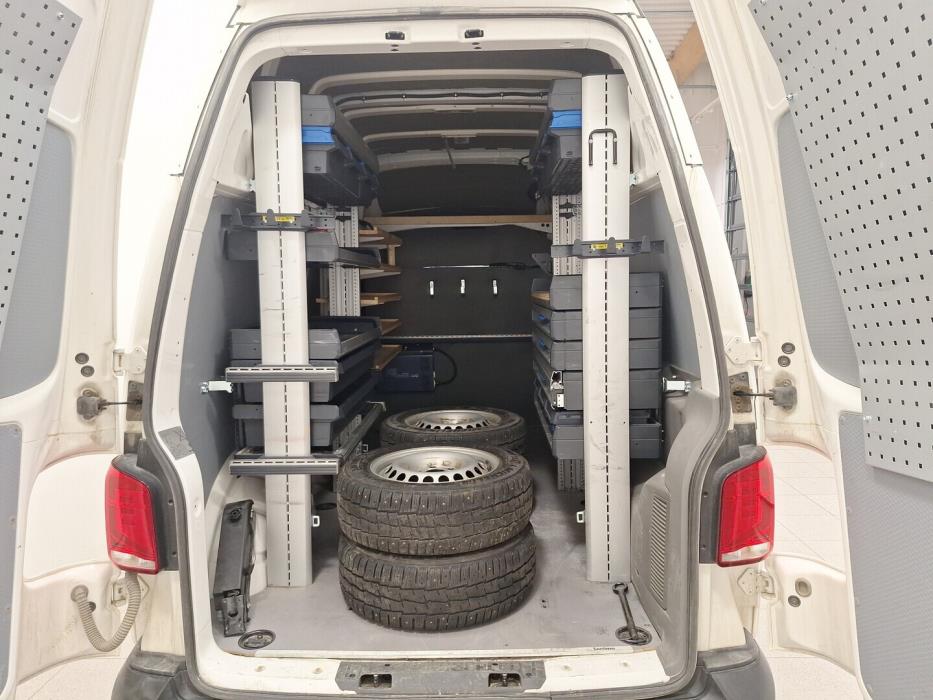 VOLKSWAGEN Transporter 2021