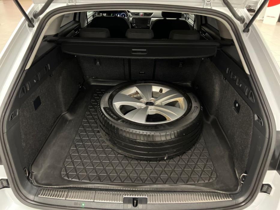 SKODA Superb 2022
