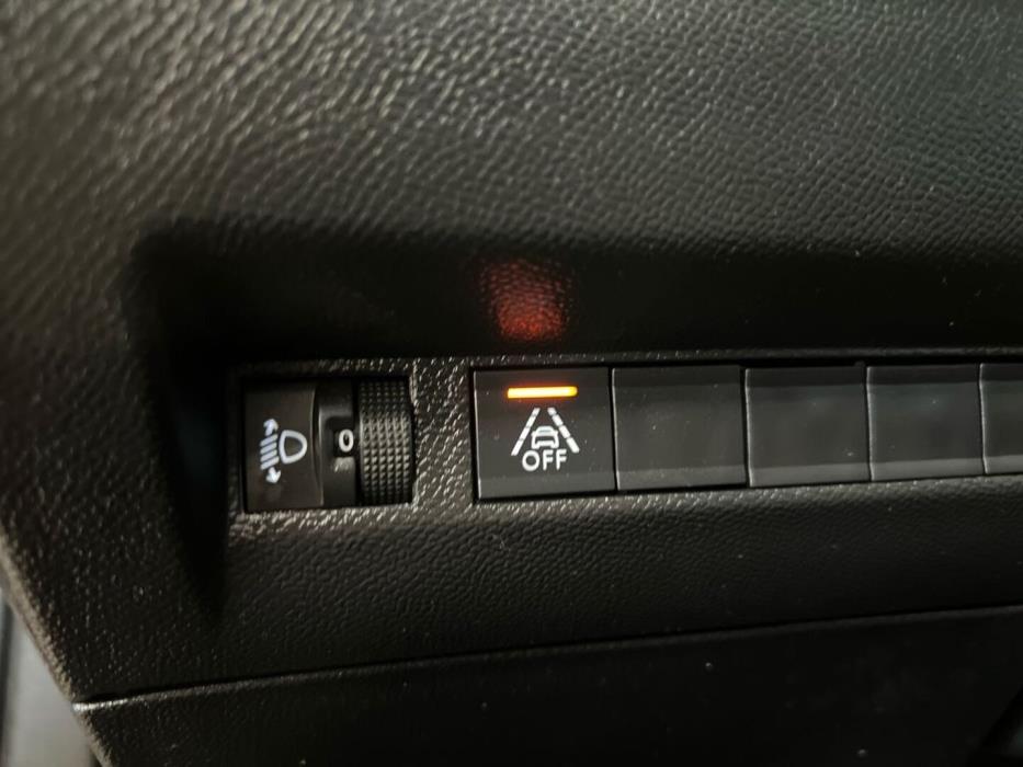 PEUGEOT 2008 2022