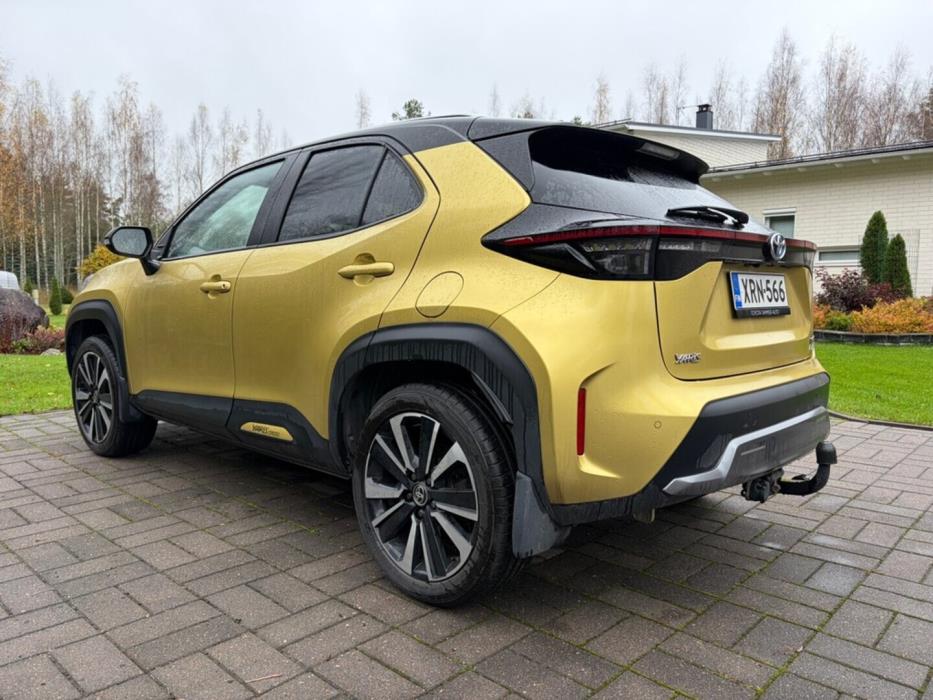 TOYOTA Yaris Cross 2022