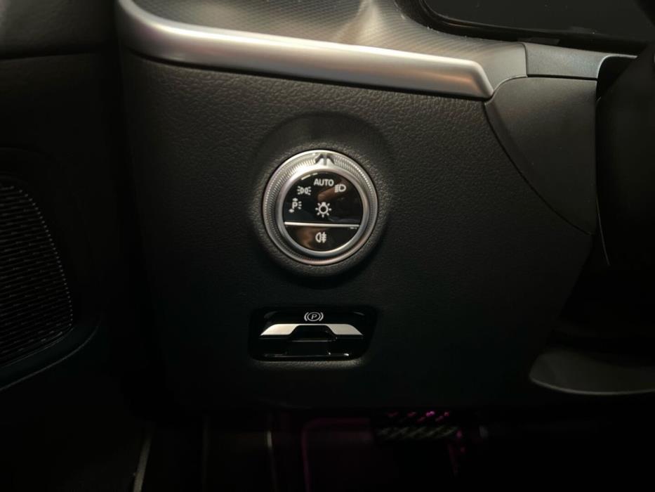 MERCEDES-BENZ C 2023