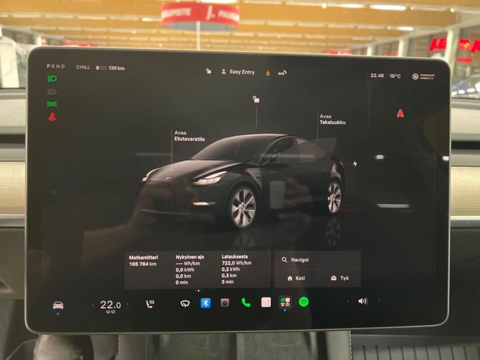 TESLA Model Y 2023
