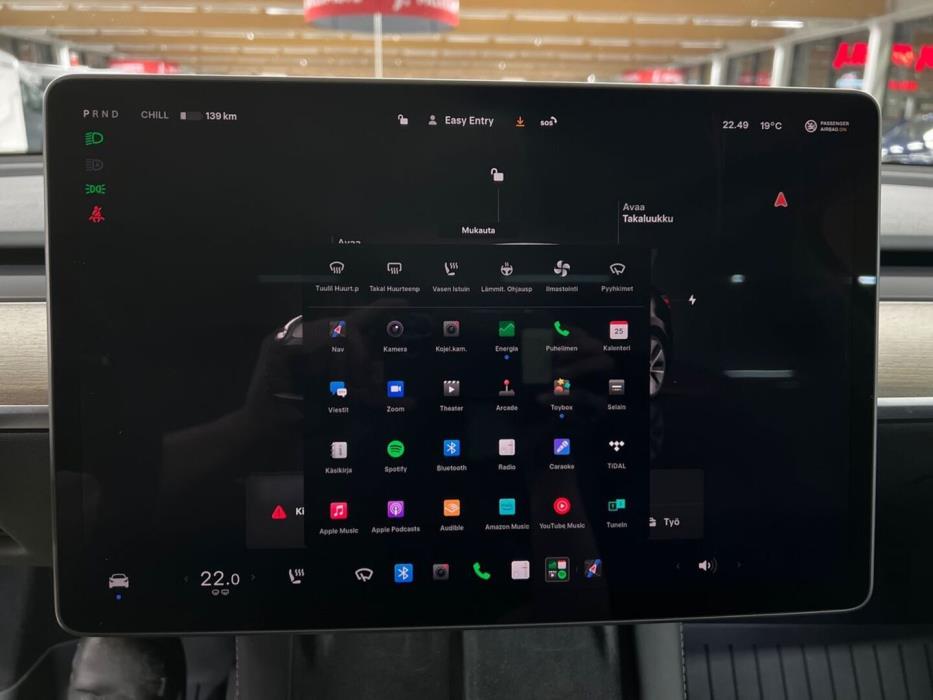 TESLA Model Y 2023