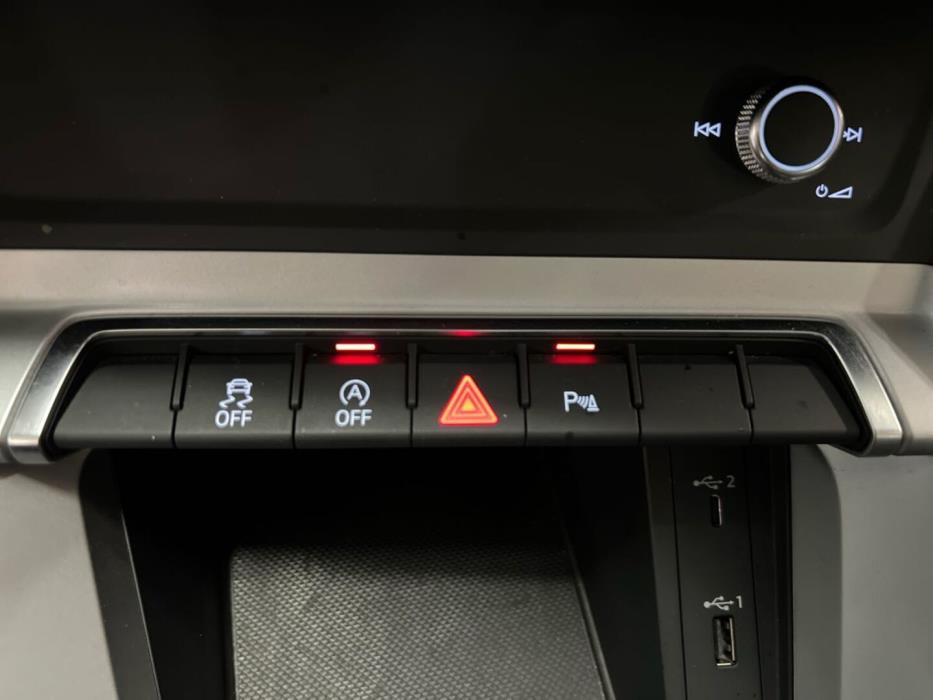 AUDI Q3 2019