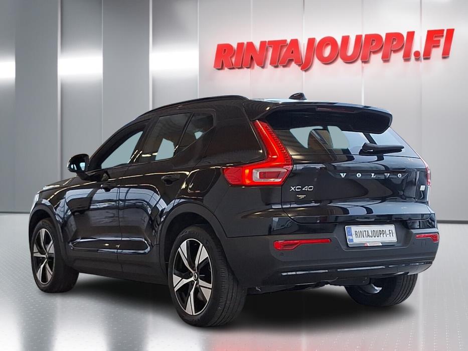 VOLVO XC40 2021