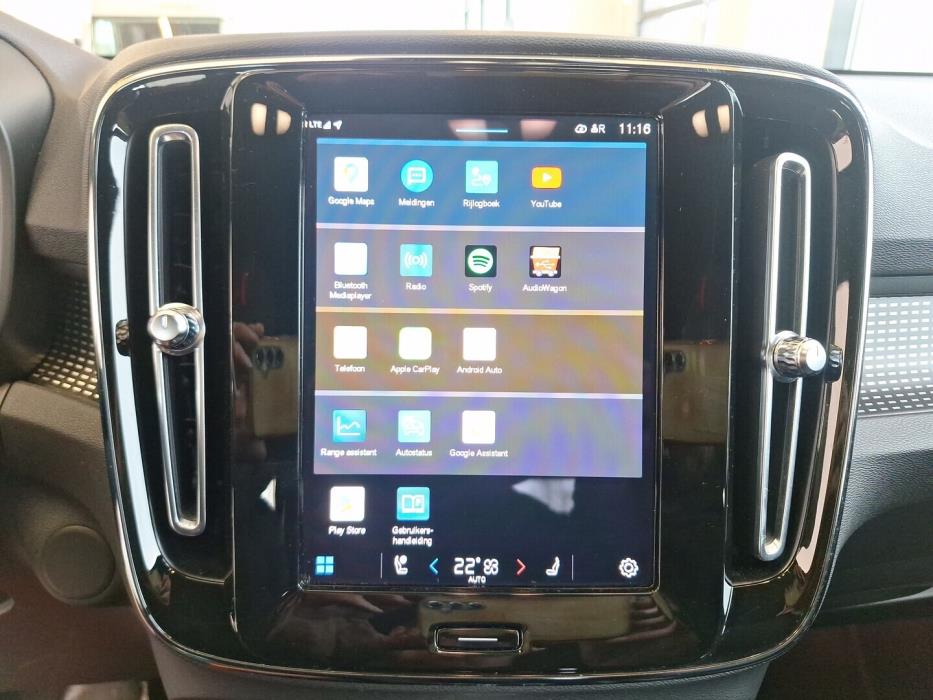 VOLVO XC40 2021