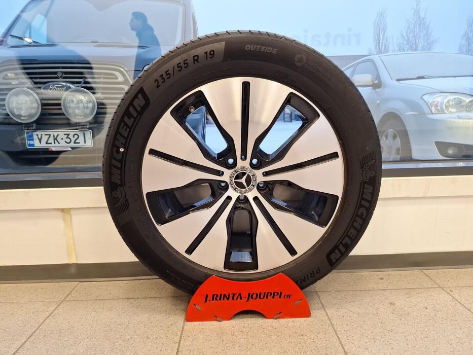 MERCEDES-BENZ EQC 2021