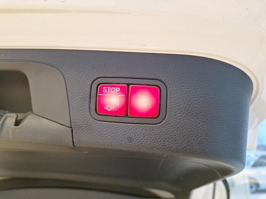 MERCEDES-BENZ EQC 2021