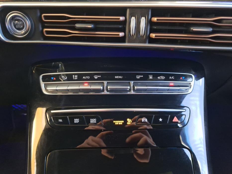 MERCEDES-BENZ EQC 2021