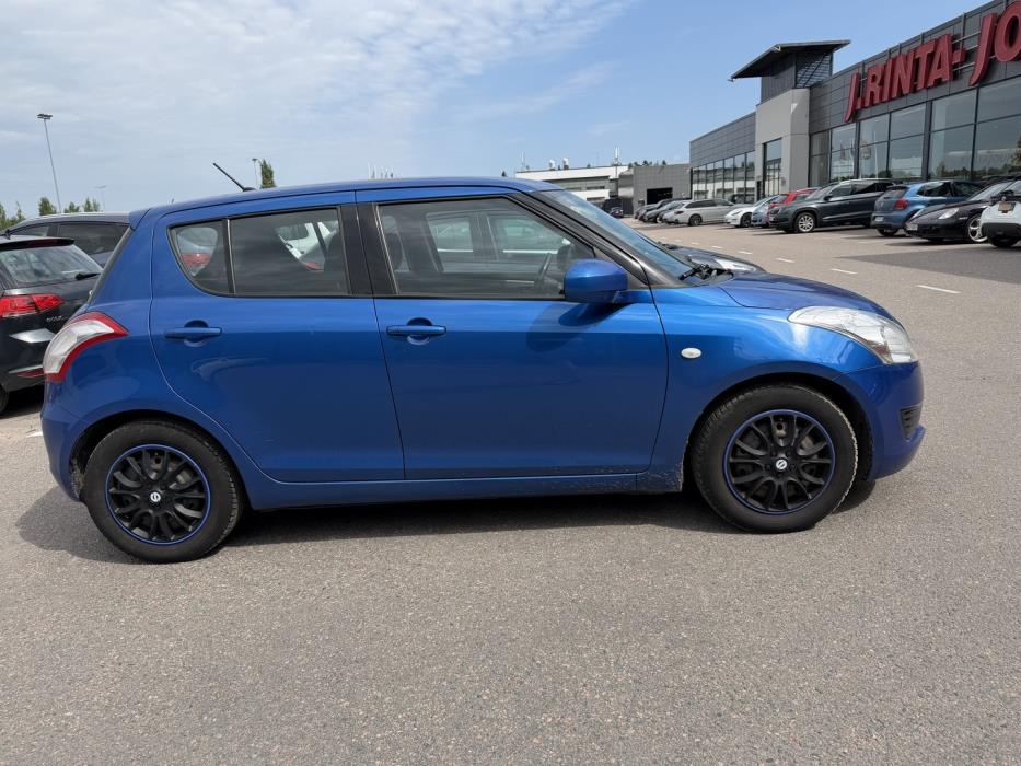SUZUKI Swift 2011