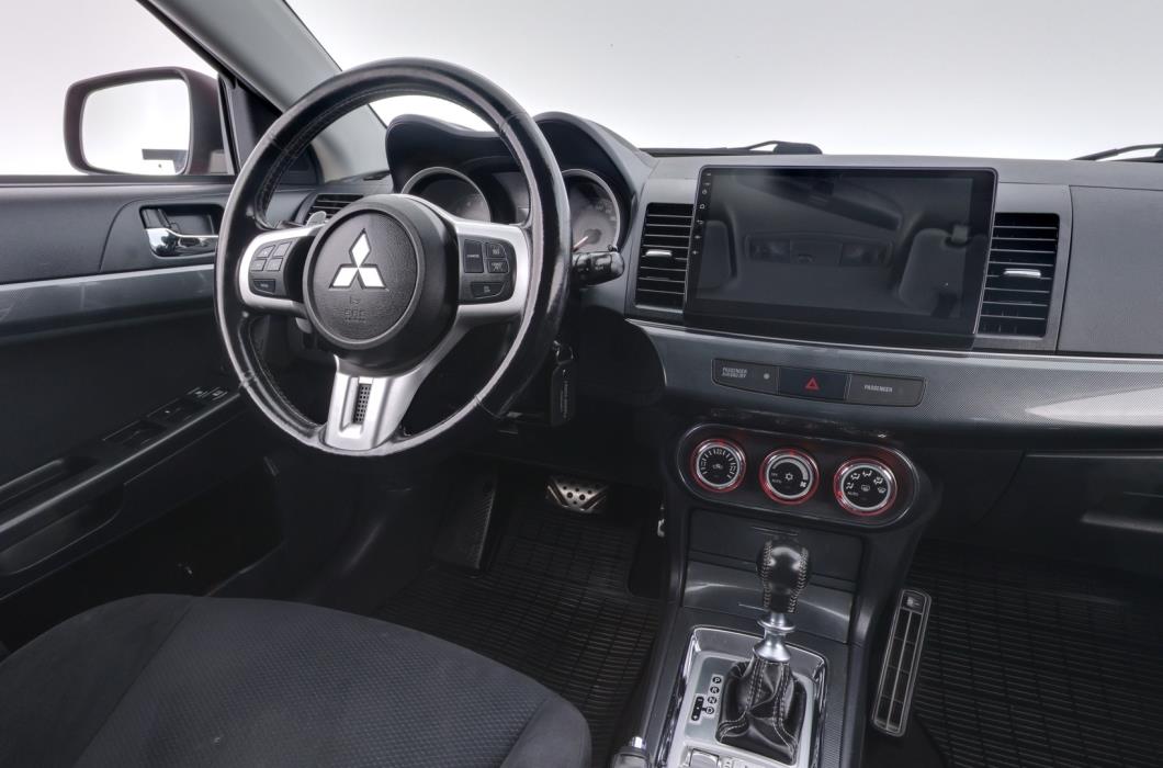 MITSUBISHI Lancer 2011