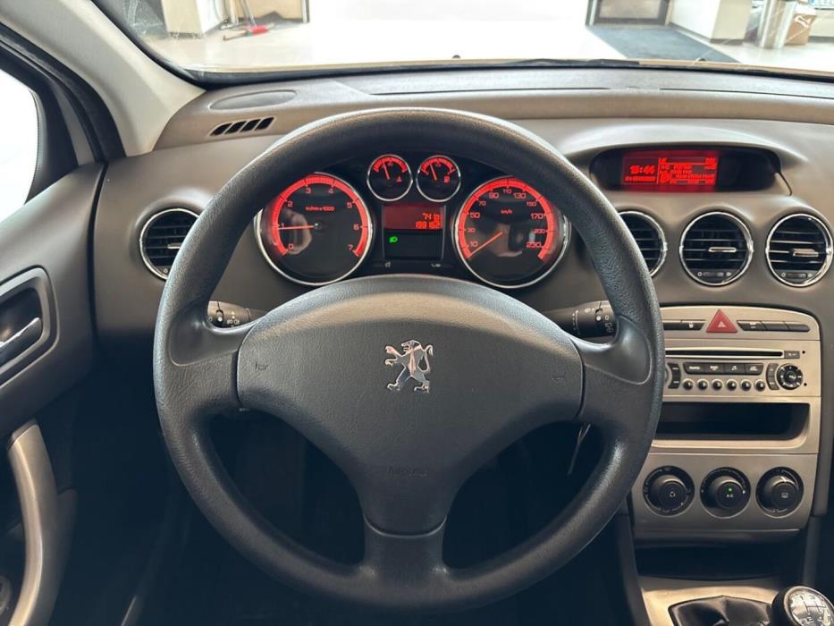 PEUGEOT 308 2010