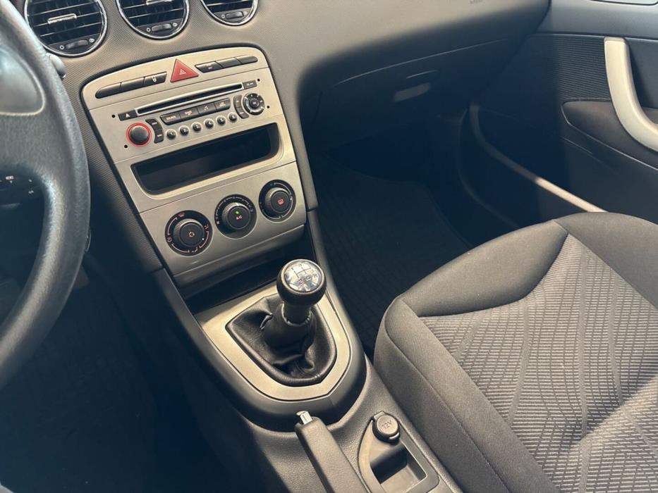 PEUGEOT 308 2010