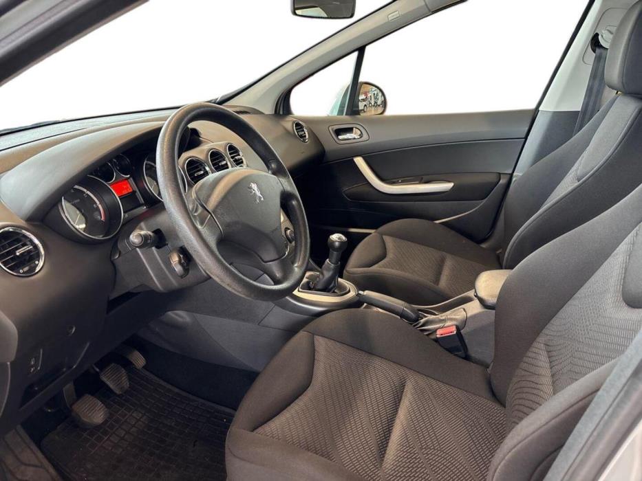 PEUGEOT 308 2010