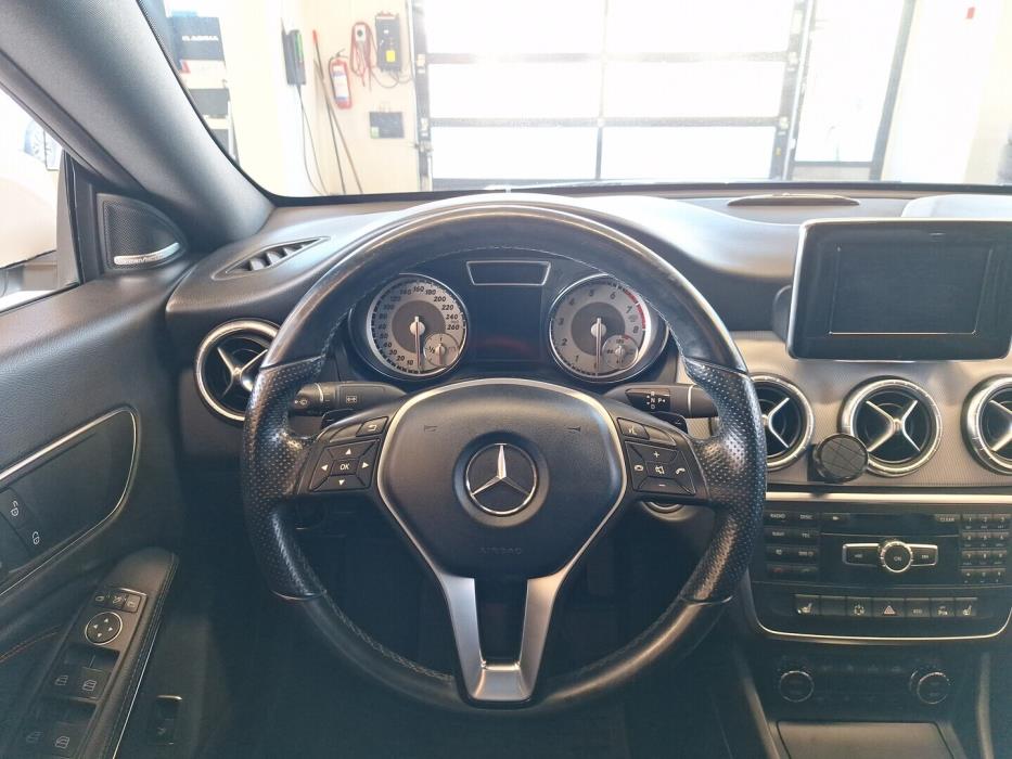 MERCEDES-BENZ CLA 2013
