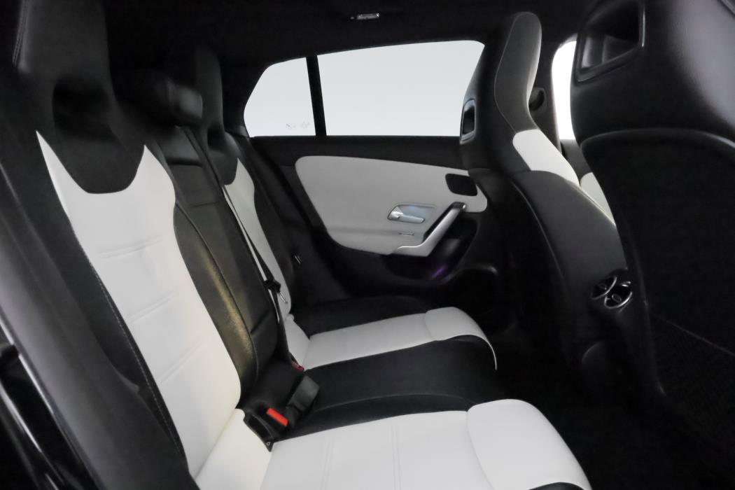 MERCEDES-BENZ CLA 2021