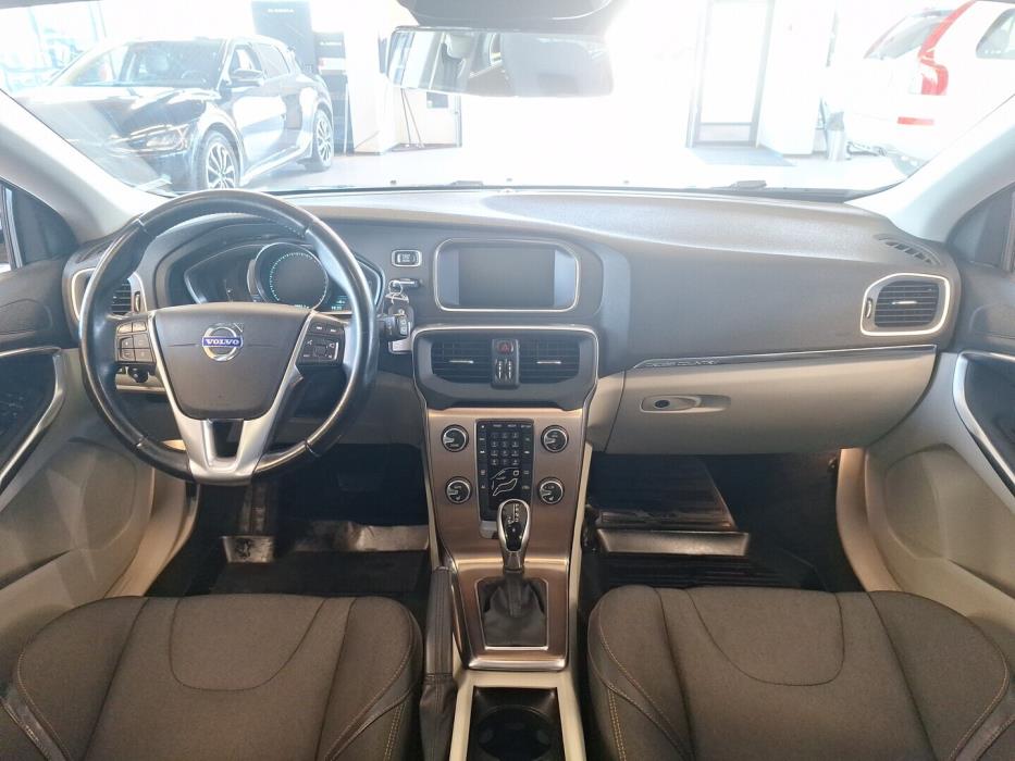 VOLVO V40 Cross Country 2014