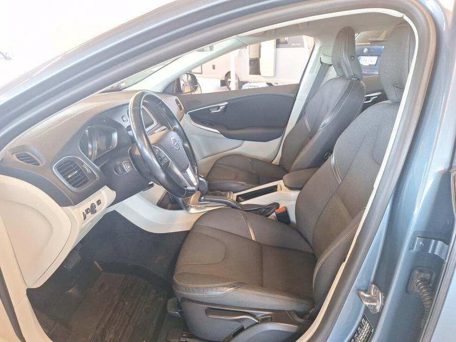 VOLVO V40 Cross Country 2014