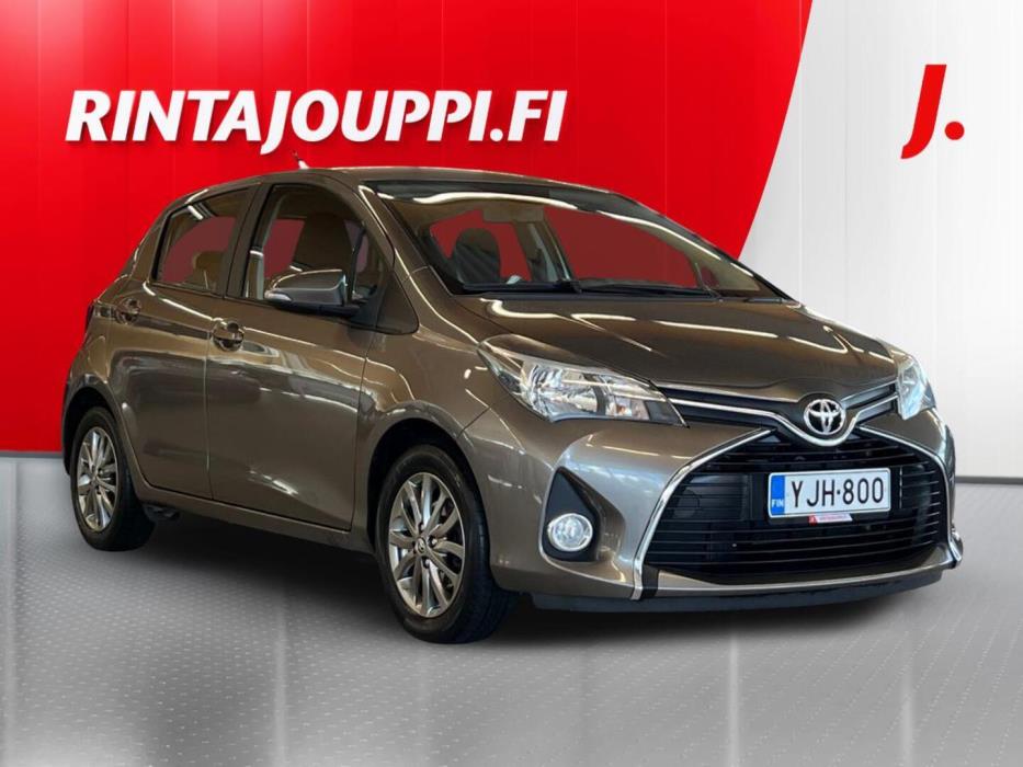 TOYOTA Yaris 2016