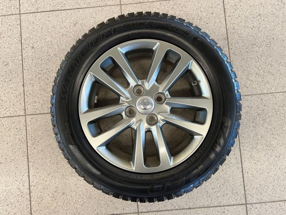 TOYOTA Yaris 2016