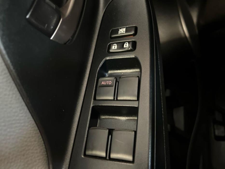 TOYOTA Yaris 2016