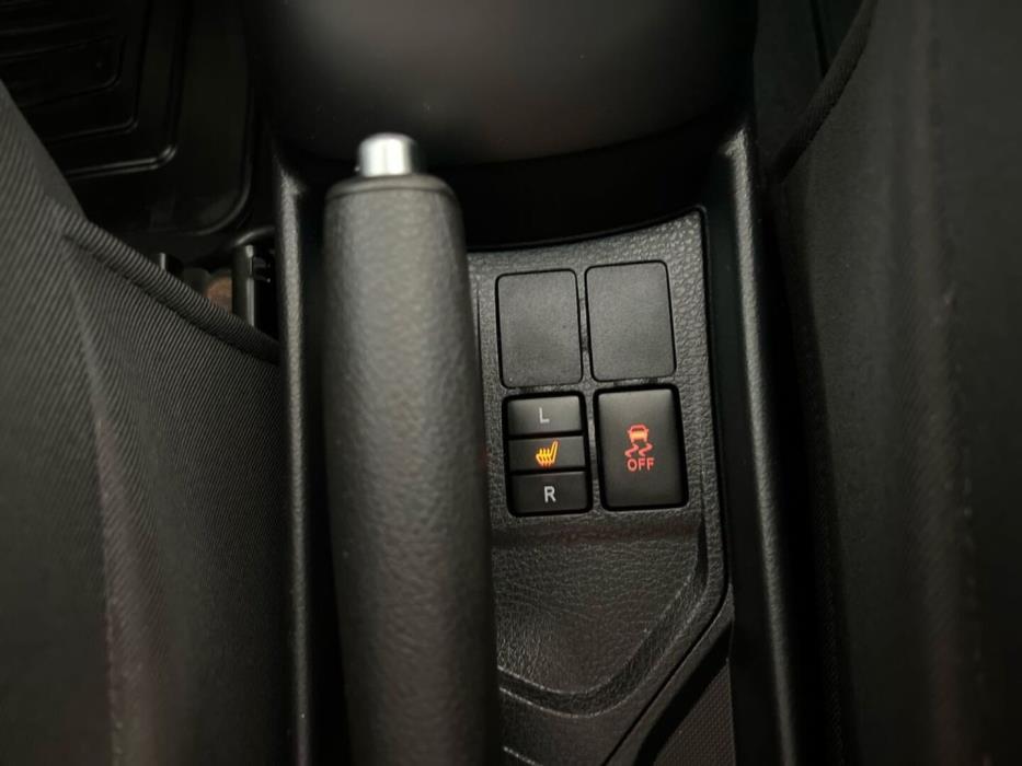 TOYOTA Yaris 2016