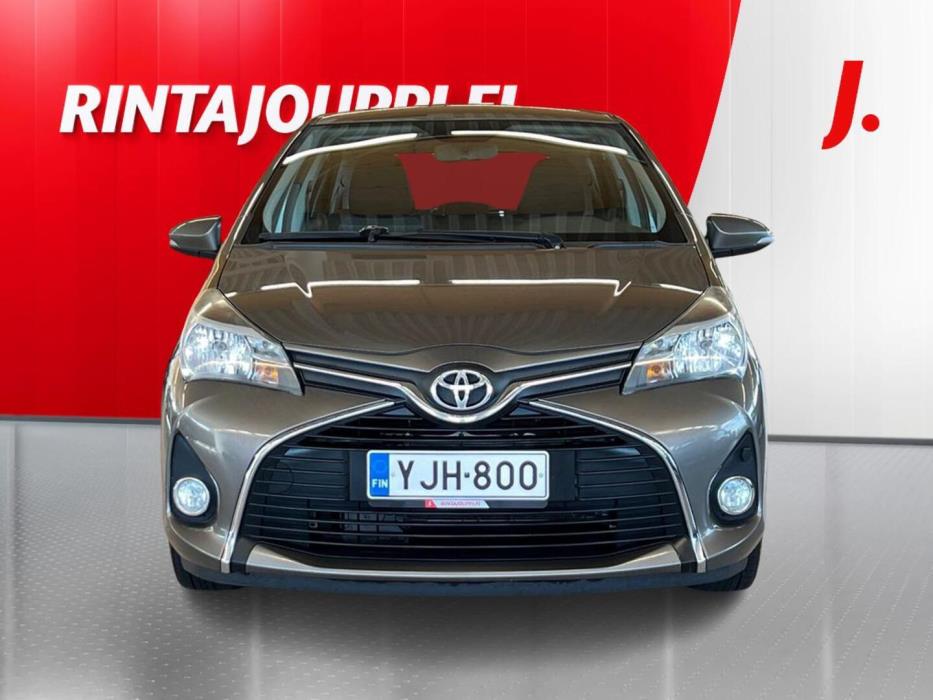 TOYOTA Yaris 2016