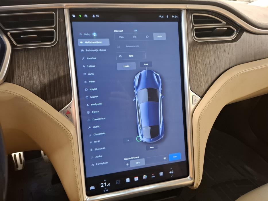 TESLA Model S 2014
