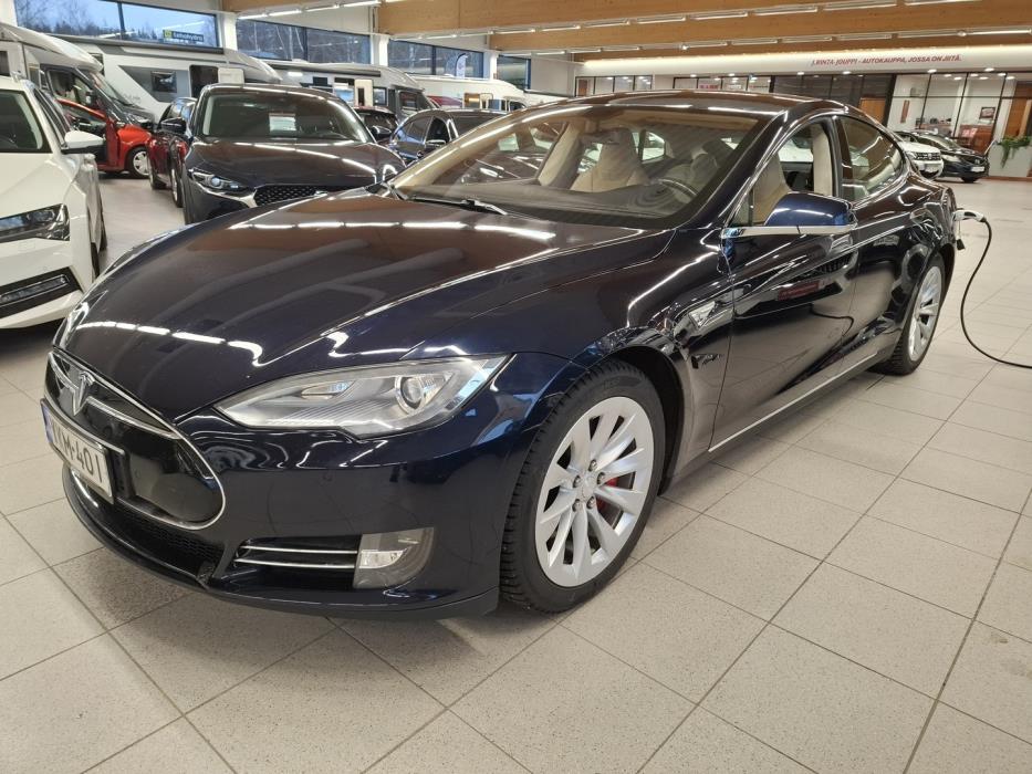 TESLA Model S 2014