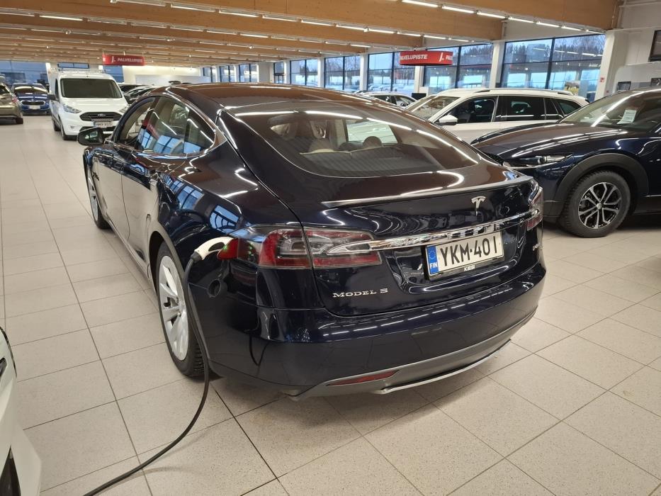 TESLA Model S 2014