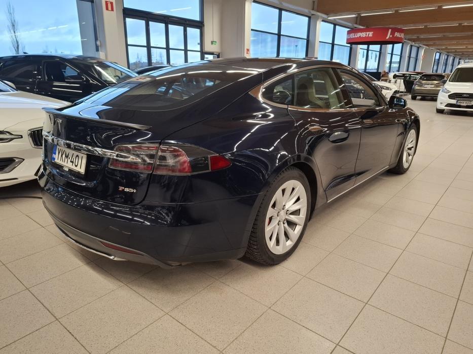 TESLA Model S 2014