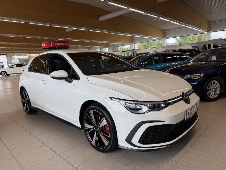 VOLKSWAGEN Golf 2021