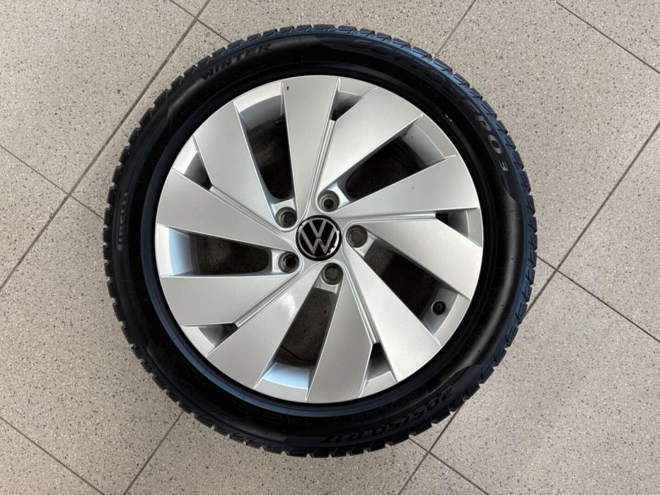 VOLKSWAGEN Golf 2021