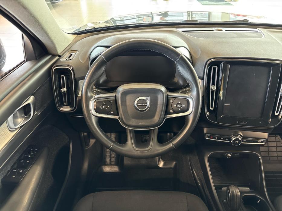 VOLVO XC40 2019