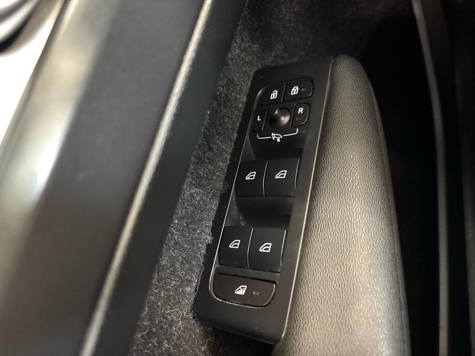 VOLVO XC40 2019
